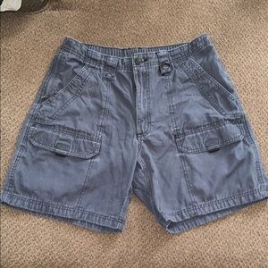 Men’s Wrangler Gray Flat Front Cotton Cargo Shorts 32 Waist 7 Inseam
